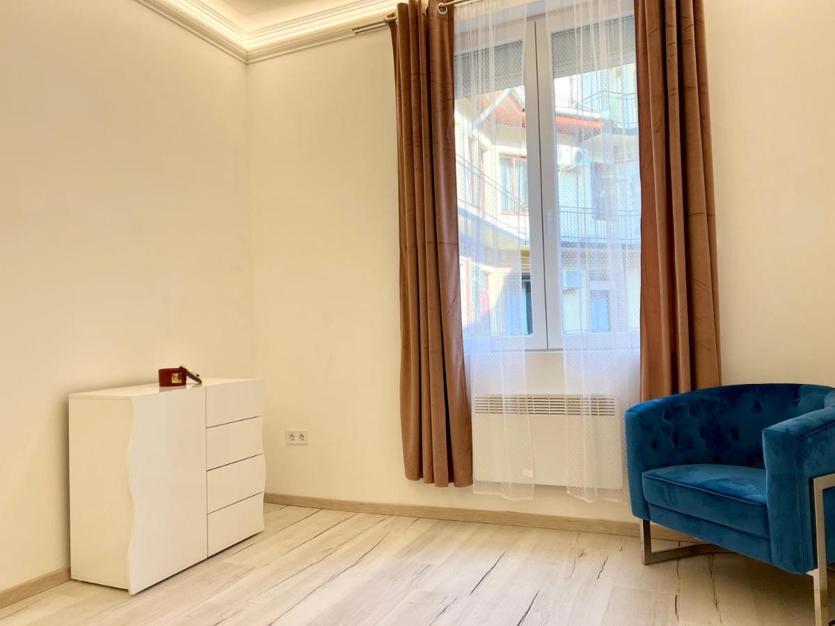 N24 Apartments By Small Home Boedapest Buitenkant foto